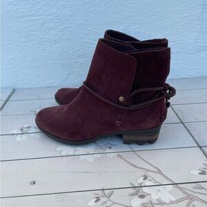 Sorel Burgundy Suede Ankle Booties